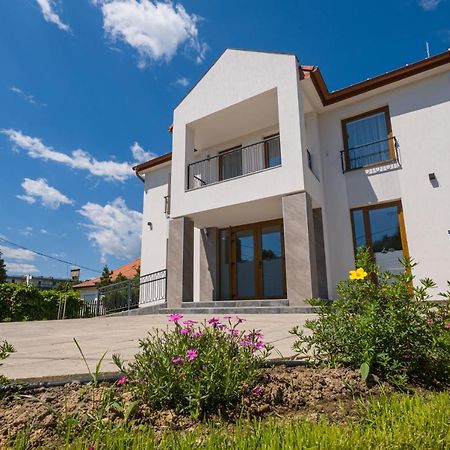 Fuered Centrum Panzio Balatonfüred Buitenkant foto