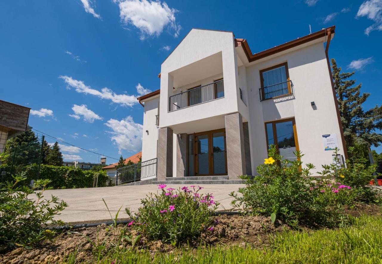 Fuered Centrum Panzio Balatonfüred Buitenkant foto
